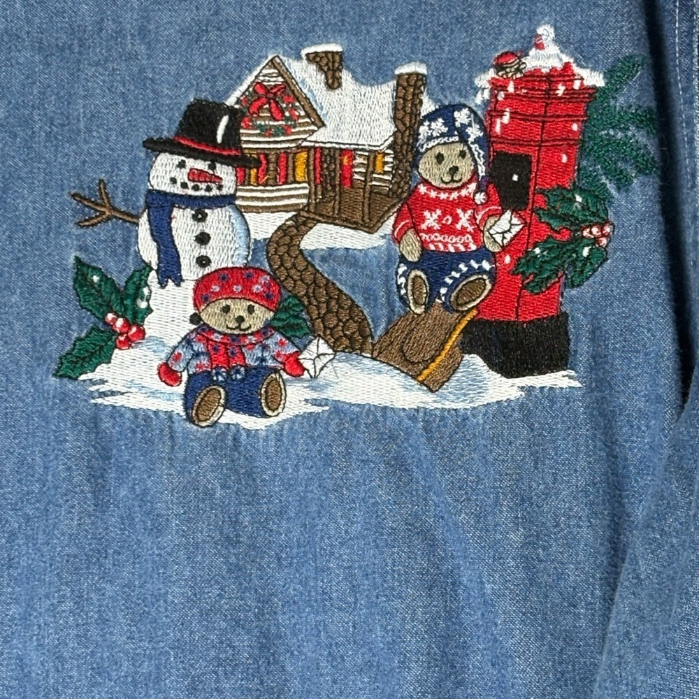 Bobbie Brooks Blue Denim Shirt with Embroidered Christmas Teddy Bears Size 18/20 - Picture 3 of 16